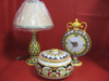 Lampada, orologio e scatola